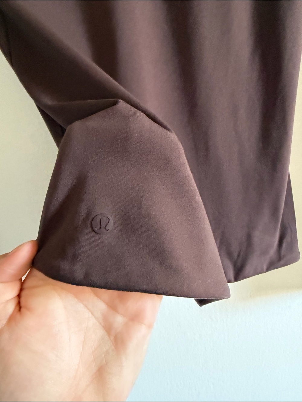 Lululemon Athletica Espresso Brown Wundermost Ultra Soft Nulu Long Sleeve Shirt - Picture 14 of 14